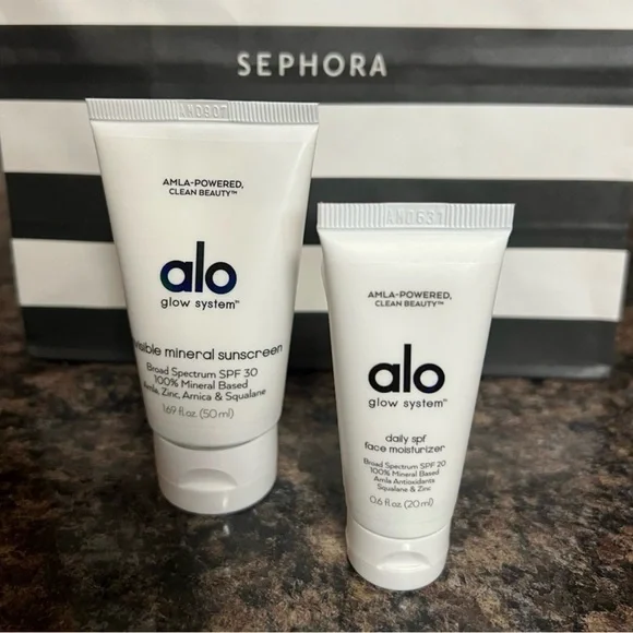 ALO Yoga | Skincare | Alo Yoga Glow System Suncare Duo In White | Poshmark